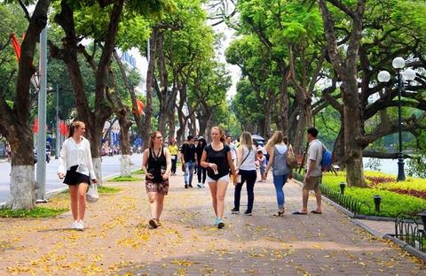 ve-may-bay-di-ha-noi